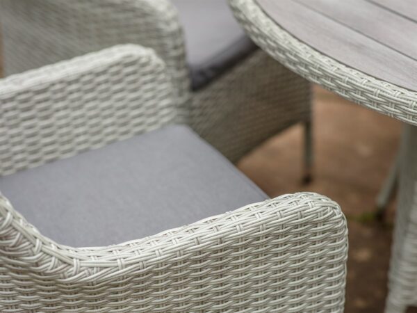 Tetbury Cloud Rattan 6 Seat Round Dining Set with Tree-Free Top, Parasol & Base - Image 6