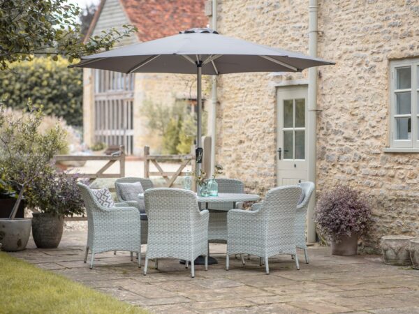 Tetbury Cloud Rattan 6 Seat Round Dining Set with Tree-Free Top, Parasol & Base